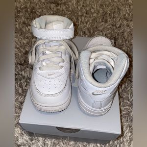 White Toddler Midi Nike Air Force Ones 9C